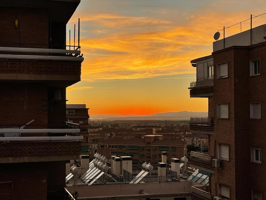 Precioso Apartamento. Buenas Vistas Y Tranquilidad Apartment Granada Bagian luar foto
